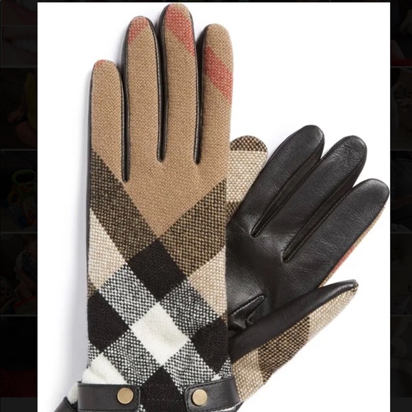 Burberry Accessories - Burberry wool check gloves women